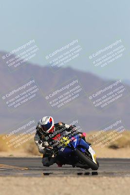 media/Mar-22-2025-CVMA (Sat) [[462c0ffedb]]/Race 13-Amateur Supersport Middleweight/